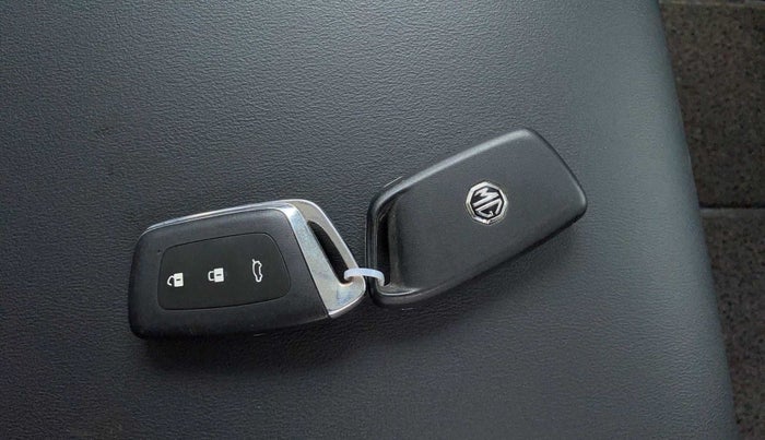 2020 MG HECTOR SHARP 1.5 DCT PETROL, Petrol, Automatic, 53,210 km, Key Close Up