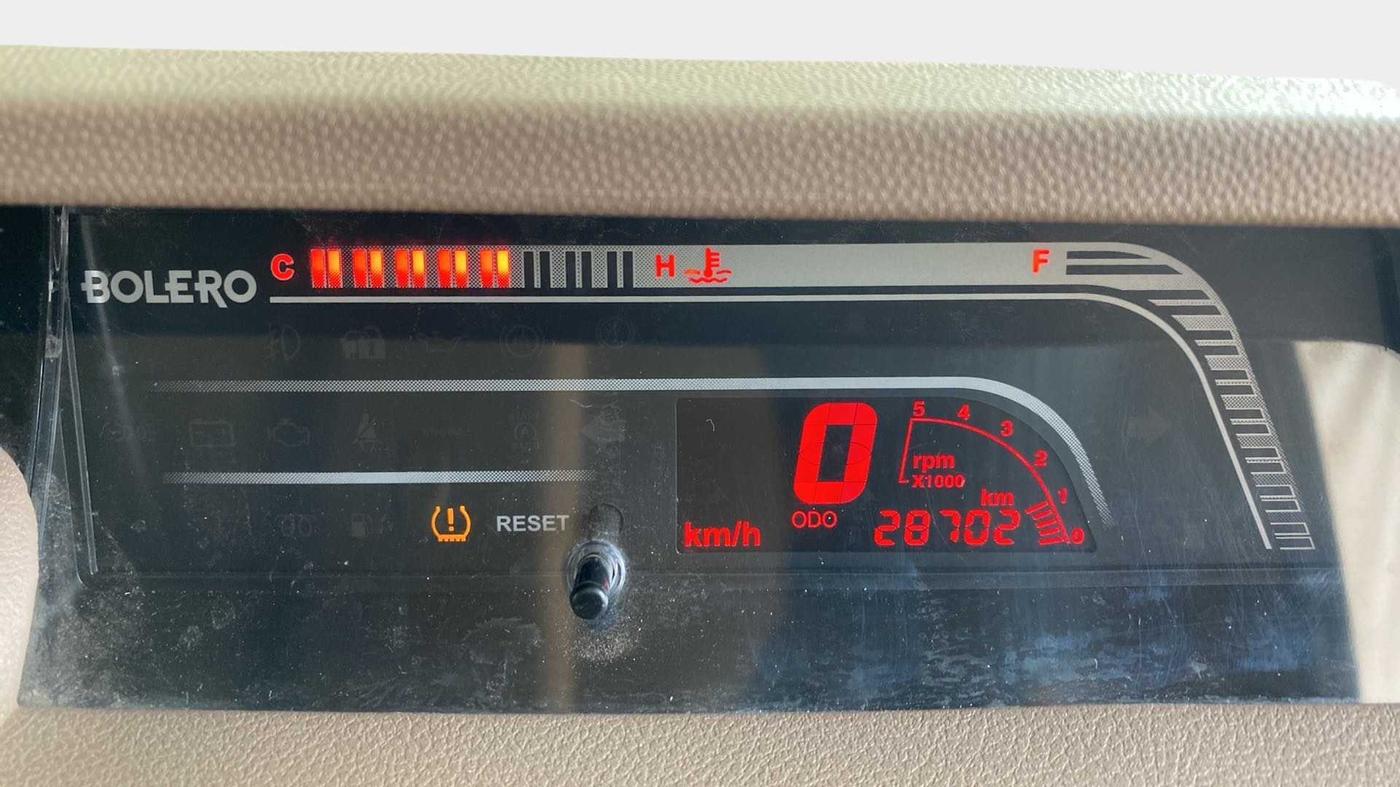 2022 Mahindra Bolero B6, Diesel, Manual, 28,686 km, Odometer Image