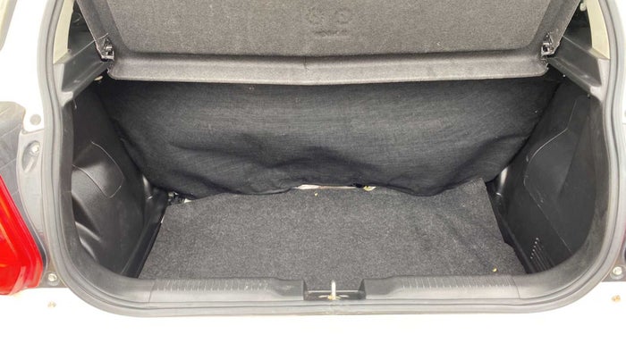 2021 Maruti Swift VXI AMT, Petrol, Automatic, 51,297 km, Boot Inside