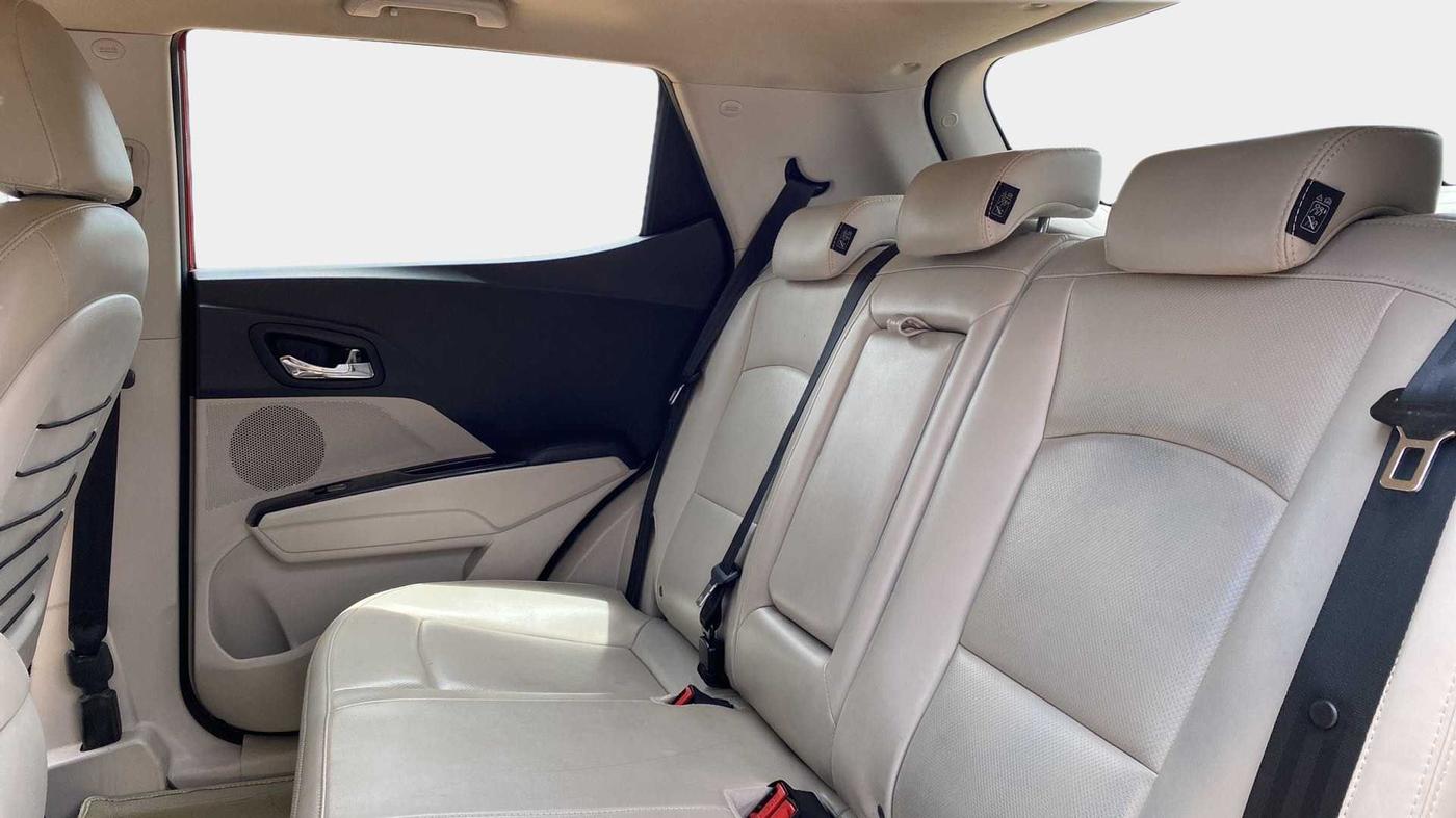 2019 Mahindra XUV300 W8 (O) 1.5 DIESEL, Diesel, Manual, 53,460 km, Right Side Rear Door Cabin
