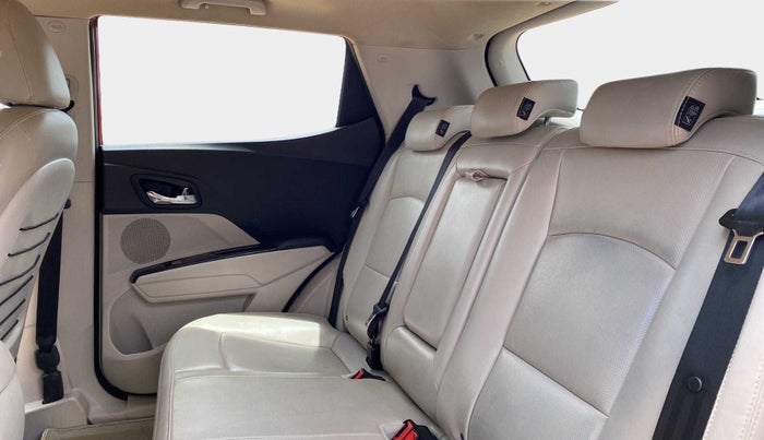 2019 Mahindra XUV300 W8 (O) 1.5 DIESEL, Diesel, Manual, 53,460 km, Right Side Rear Door Cabin