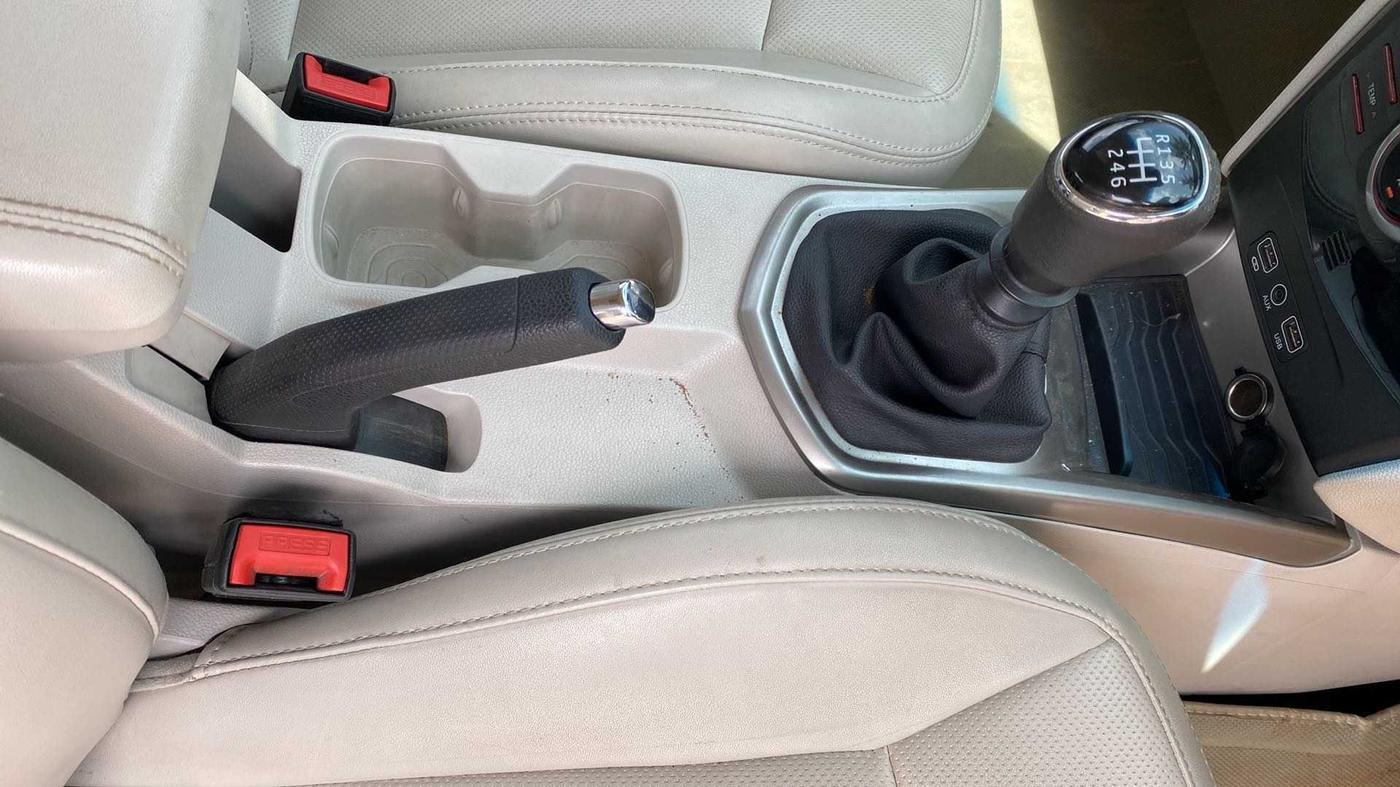 2019 Mahindra XUV300 W8 (O) 1.5 DIESEL, Diesel, Manual, 53,460 km, Gear Lever