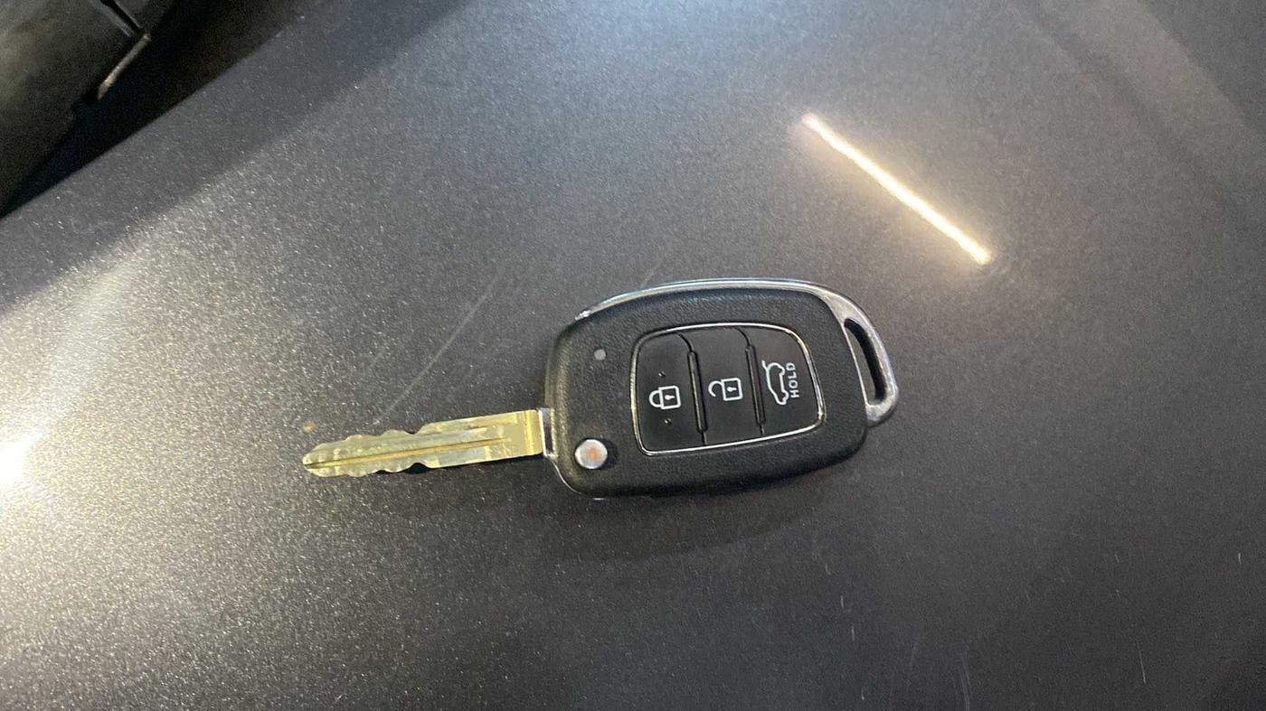 2022 Hyundai NEW I20 SPORTZ 1.2 MT, Petrol, Manual, 20,151 km, Key Close Up