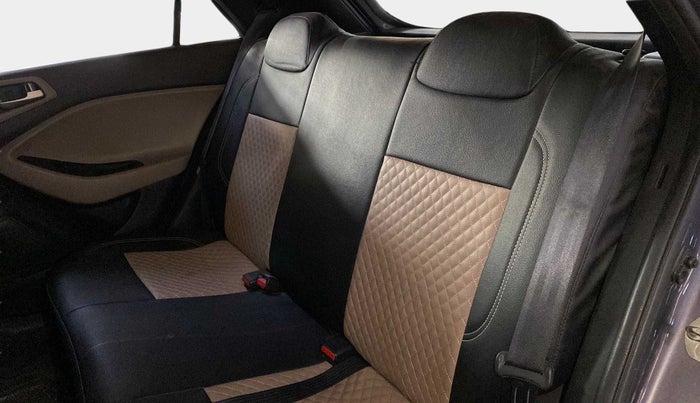 2019 Hyundai Elite i20 SPORTZ PLUS 1.2, Petrol, Manual, 35,439 km, Right Side Rear Door Cabin