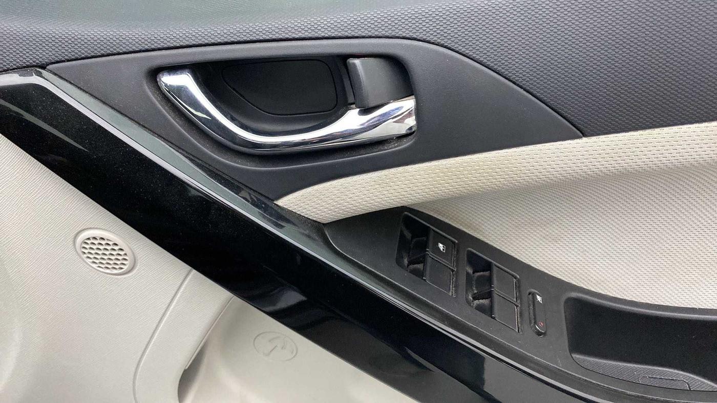 2021 Tata NEXON XZ PLUS PETROL, Petrol, Manual, 61,293 km, Driver Side Door Panels Control