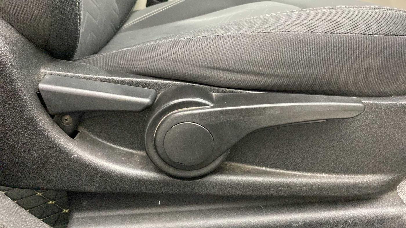 2021 Tata NEXON XZ PLUS PETROL, Petrol, Manual, 61,293 km, Driver Side Adjustment Panel
