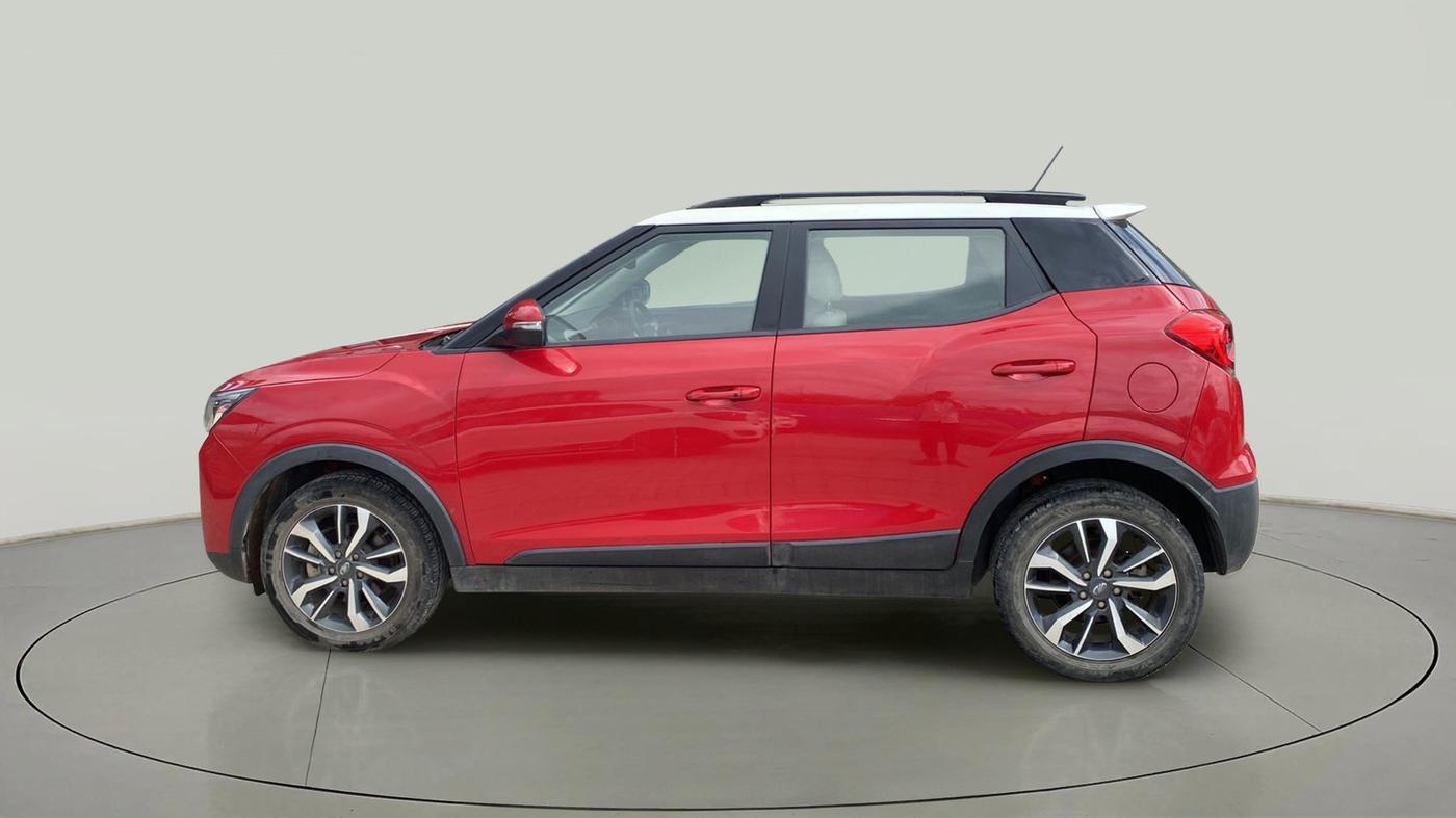 2021 Mahindra XUV300 W8 (O) 1.2 PETROL AMT, Petrol, Automatic, 20,010 km, Left Side