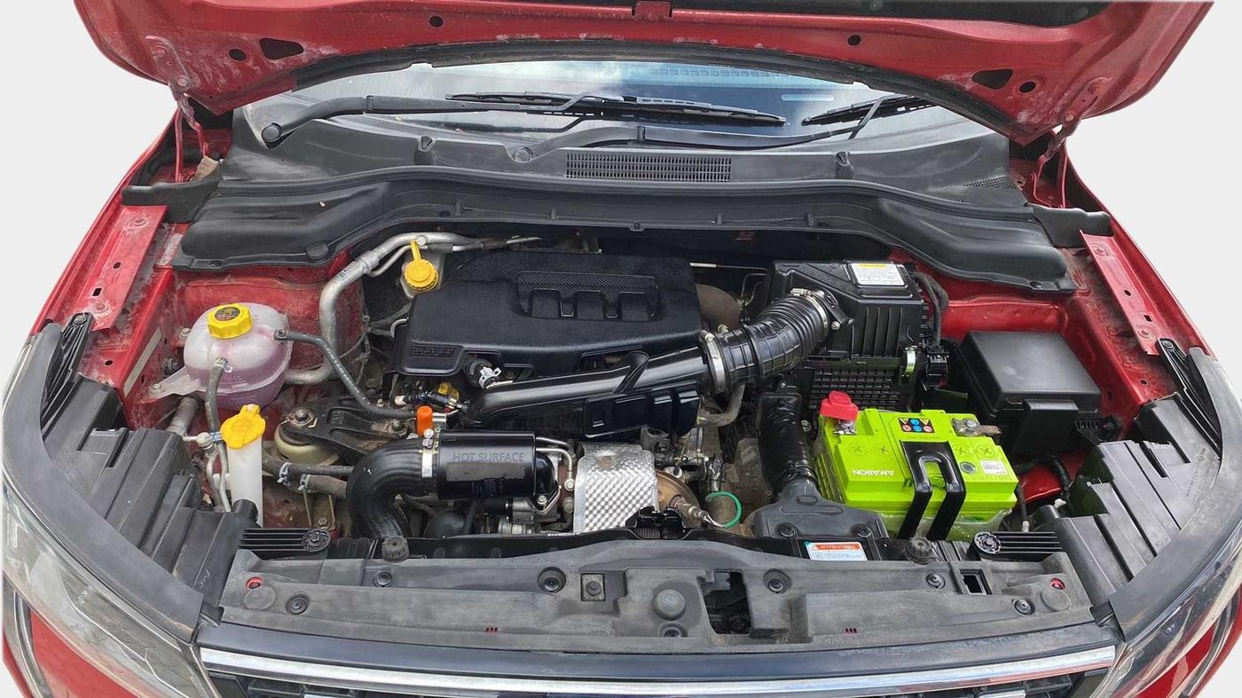 2021 Mahindra XUV300 W8 (O) 1.2 PETROL AMT, Petrol, Automatic, 20,010 km, Open Bonet
