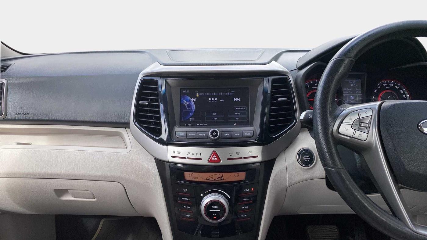 2021 Mahindra XUV300 W8 (O) 1.2 PETROL AMT, Petrol, Automatic, 20,010 km, Air Conditioner