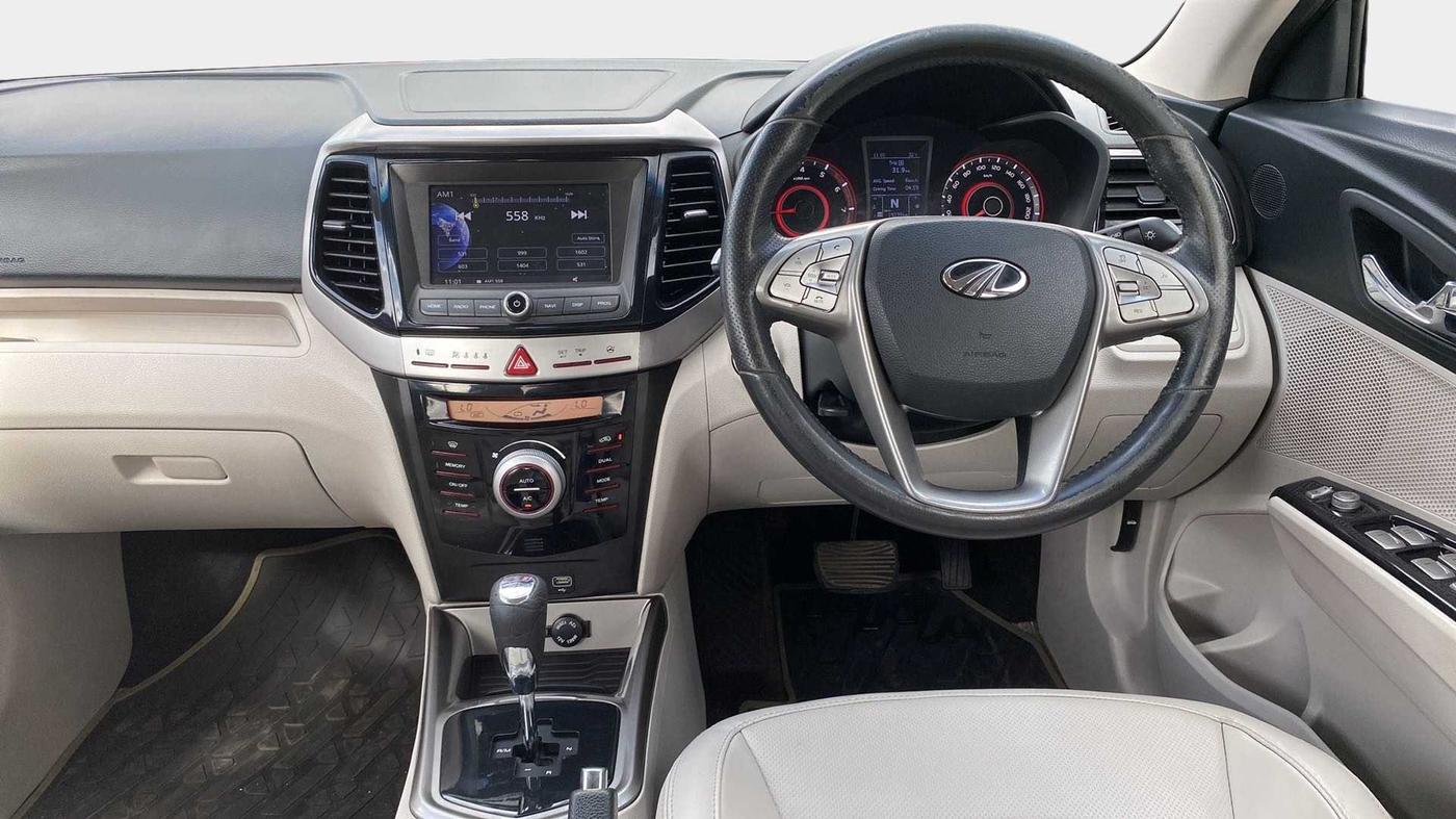 2021 Mahindra XUV300 W8 (O) 1.2 PETROL AMT, Petrol, Automatic, 20,010 km, Dashboard