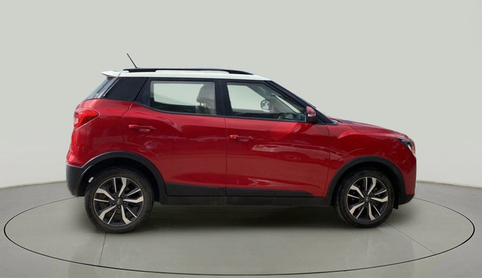 2021 Mahindra XUV300 W8 (O) 1.2 PETROL AMT, Petrol, Automatic, 20,010 km, Right Side