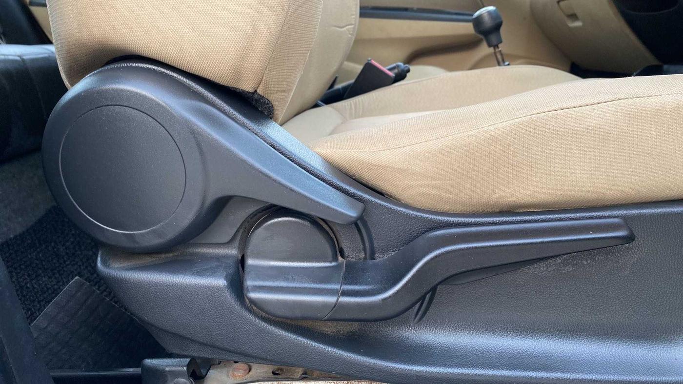 2018 Honda Amaze 1.2L I-VTEC S, Petrol, Manual, 21,186 km, Driver Side Adjustment Panel