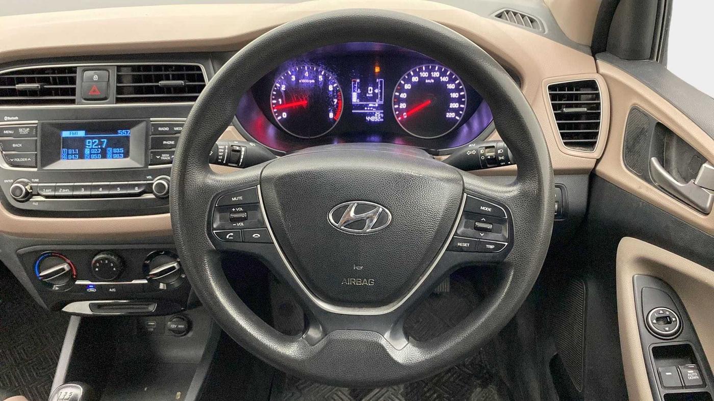 2020 Hyundai Elite i20 MAGNA PLUS 1.2, Petrol, Manual, 44,820 km, Steering Wheel Close Up