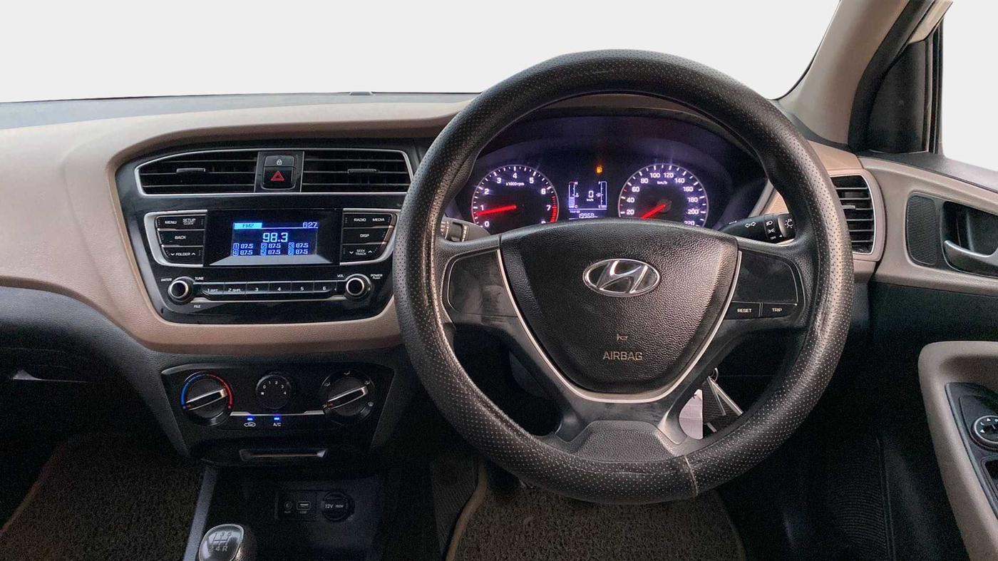 2018 Hyundai Elite i20 MAGNA EXECUTIVE 1.2, Petrol, Manual, 28,046 km, Steering Wheel Close Up