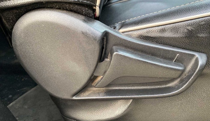 2019 Maruti S PRESSO VXI+, Petrol, Manual, 36,807 km, Driver Side Adjustment Panel