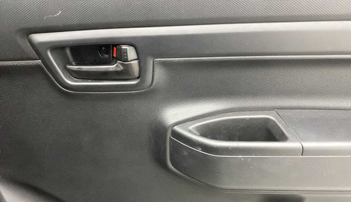 2021 Maruti S PRESSO VXI+, Petrol, Manual, 18,842 km, Driver Side Door Panels Control