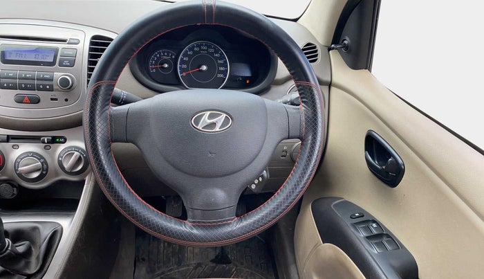 2014 Hyundai i10 MAGNA 1.1, Petrol, Manual, 43,158 km, Steering Wheel Close Up