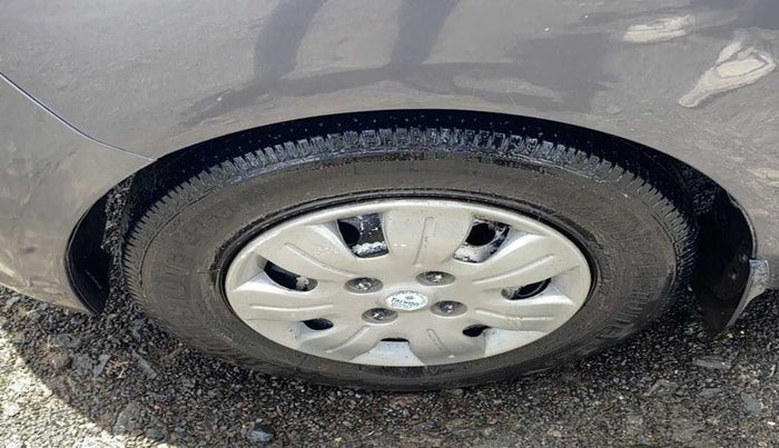 2014 Hyundai i10 MAGNA 1.1, Petrol, Manual, 43,158 km, Left front tyre - Minor crack