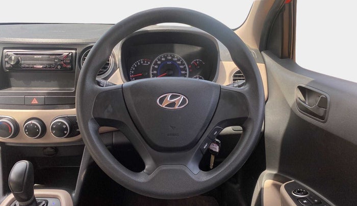 2017 Hyundai Grand i10 MAGNA AT 1.2 KAPPA VTVT, Petrol, Automatic, 25,423 km, Steering Wheel Close Up