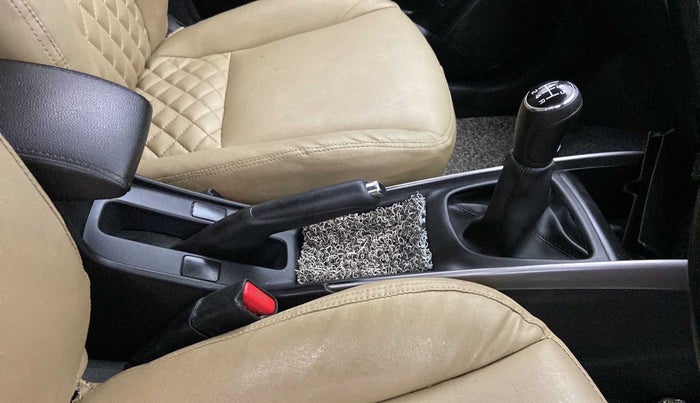 2020 Maruti Baleno DELTA PETROL 1.2, Petrol, Manual, 38,558 km, Gear Lever