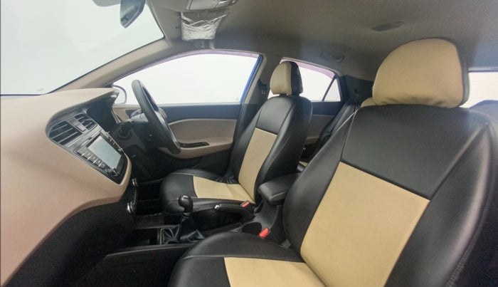 2017 Hyundai Elite i20 ASTA 1.2, Petrol, Manual, 35,342 km, Right Side Front Door Cabin
