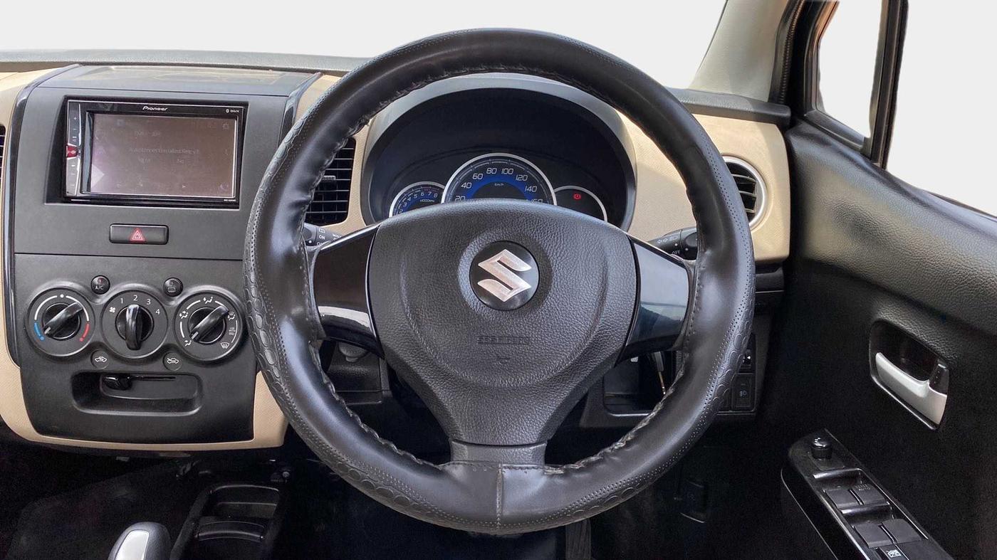 2018 Maruti Wagon R 1.0 VXI (O) AMT, Petrol, Automatic, 25,860 km, Steering Wheel Close Up