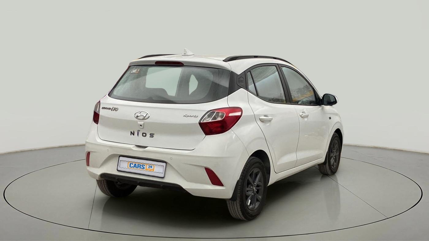 2022 Hyundai GRAND I10 NIOS SPORTZ U2 AMT 1.2 CRDI, Diesel, Automatic, 38,529 km, Right Back Diagonal