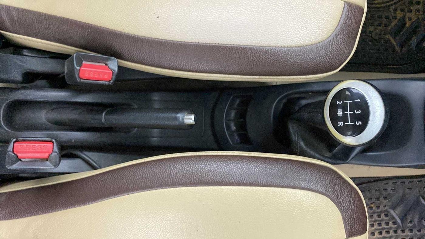 2017 Maruti Wagon R 1.0 VXI, Petrol, Manual, 62,172 km, Gear Lever