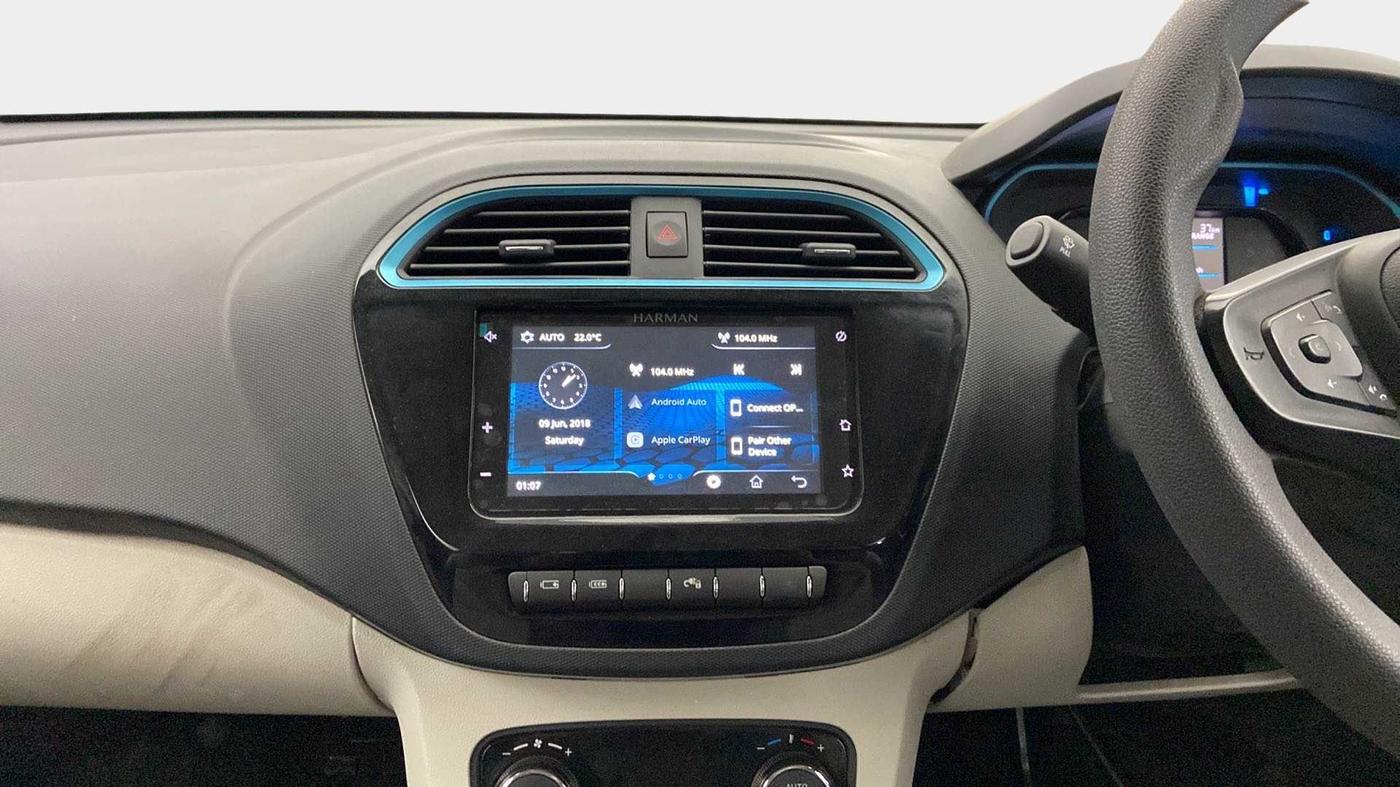 2023 Tata TIAGO EV XT LONG RANGE, Electric, Automatic, 10,817 km, Air Conditioner