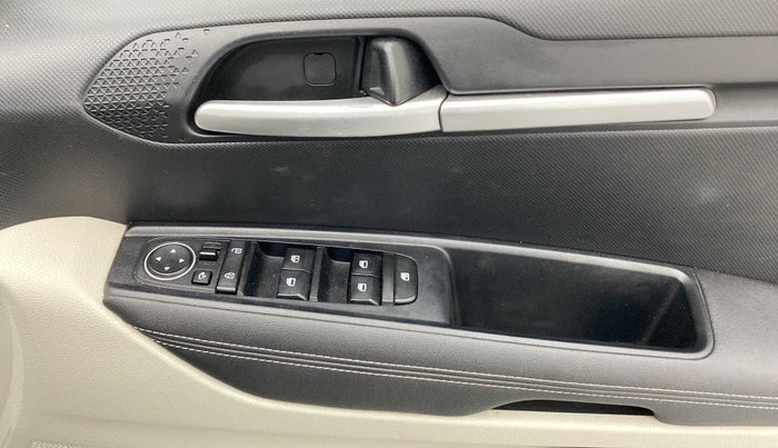 2022 KIA SONET HTX ANNIVERSARY EDITION 1.5 AT, Diesel, Automatic, 30,756 km, Driver Side Door Panels Control