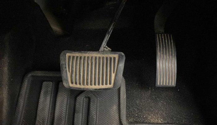 2022 KIA SONET HTX ANNIVERSARY EDITION 1.5 AT, Diesel, Automatic, 30,756 km, Pedals