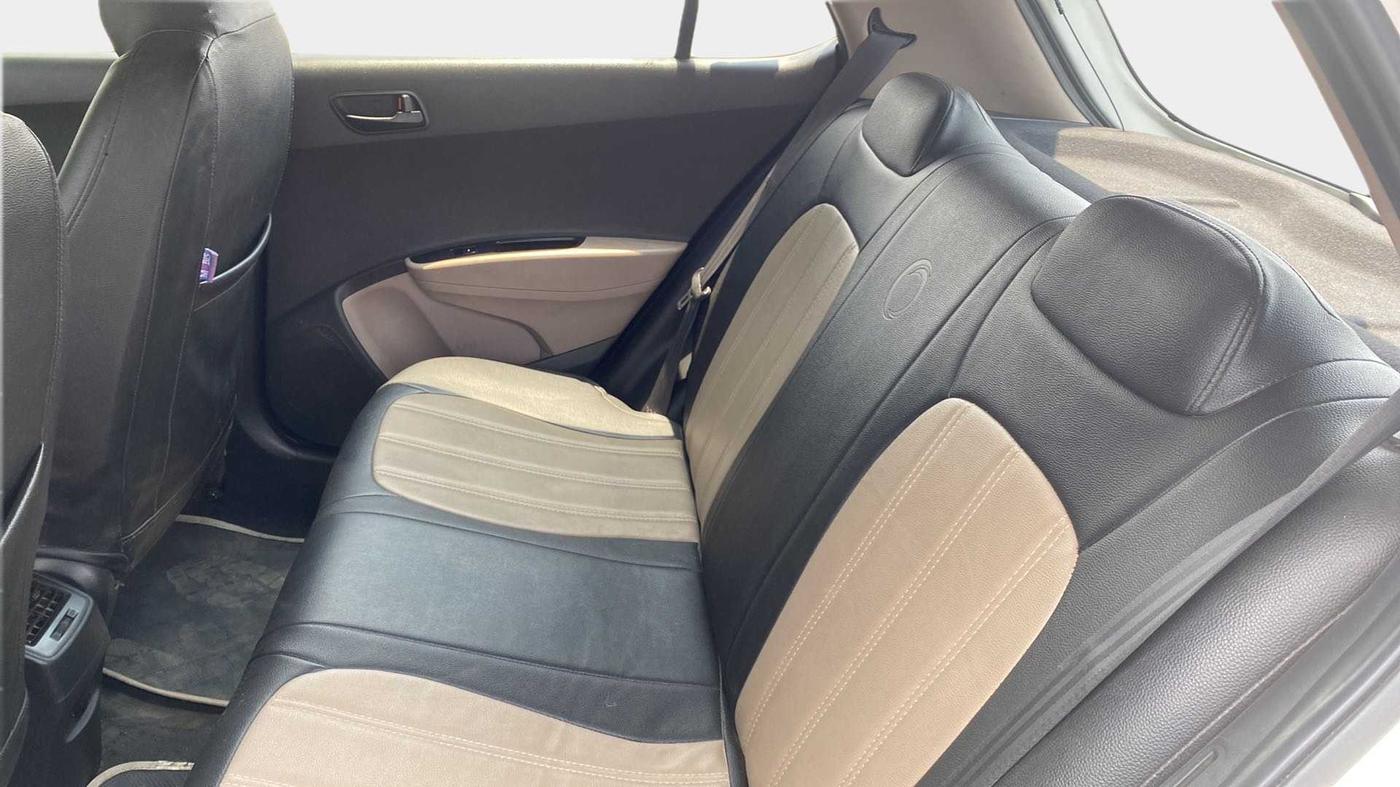 2018 Hyundai Grand i10 MAGNA 1.2 KAPPA VTVT, Petrol, Manual, 18,633 km, Right Side Rear Door Cabin