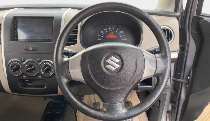 2015 Maruti Wagon R 1.0 LXI, Petrol, Manual, 38,743 km, Steering Wheel Close Up