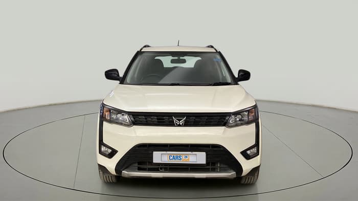 2023 Mahindra XUV300 W6 1.2 PETROL, Petrol, Manual, 20,393 km, Front