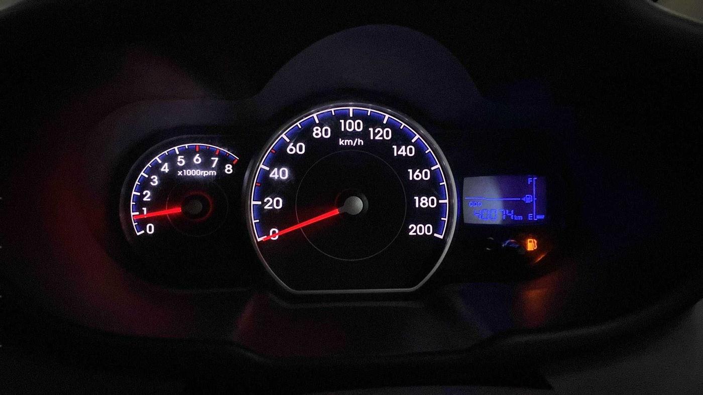 2015 Hyundai i10 MAGNA 1.1, Petrol, Manual, 40,098 km, Odometer Image