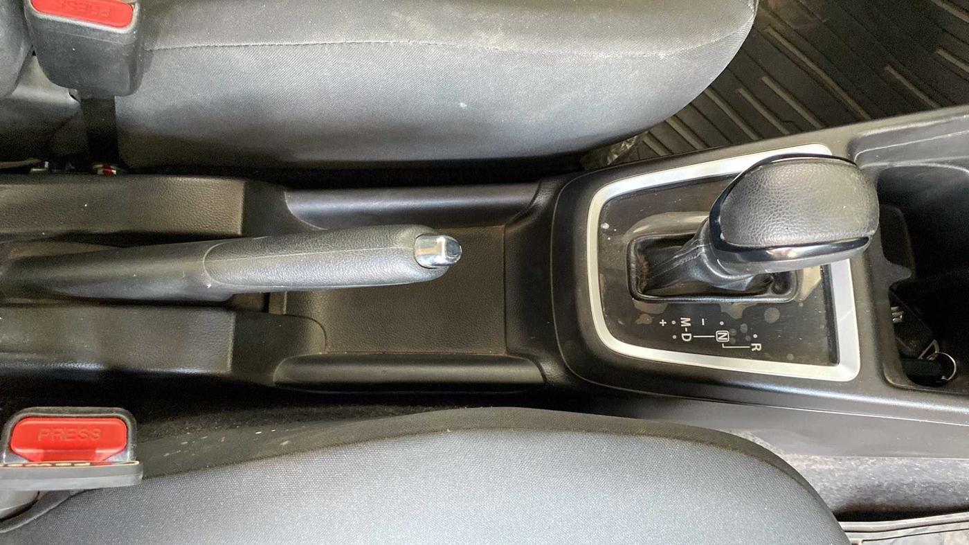 2018 Maruti Swift ZXI AMT, Petrol, Automatic, 40,285 km, Gear Lever