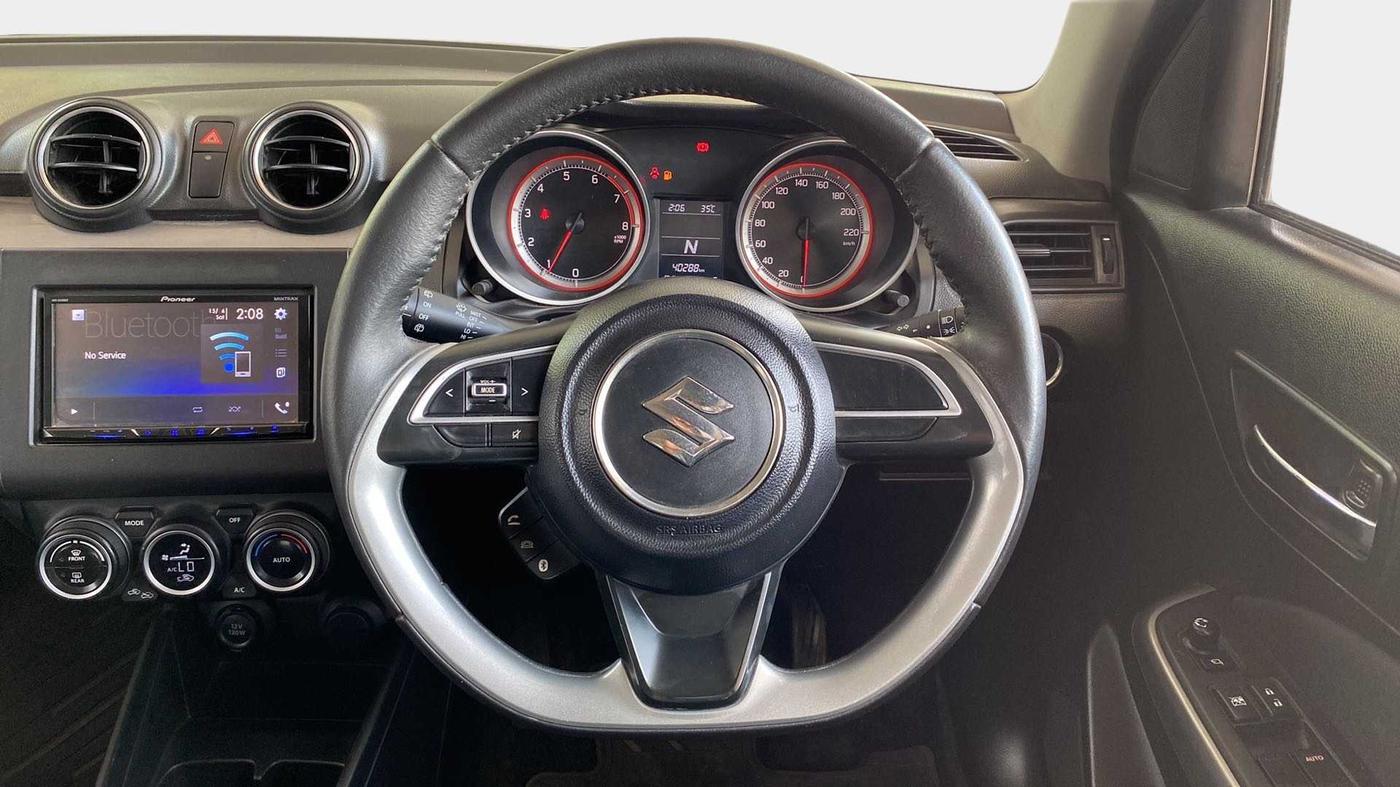 2018 Maruti Swift ZXI AMT, Petrol, Automatic, 40,285 km, Steering Wheel Close Up