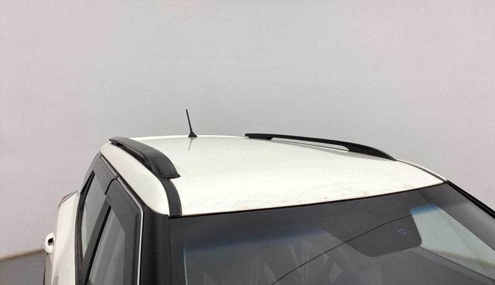 2020 Mahindra XUV300 W8 1.2 PETROL, Petrol, Manual, 32,115 km, Roof