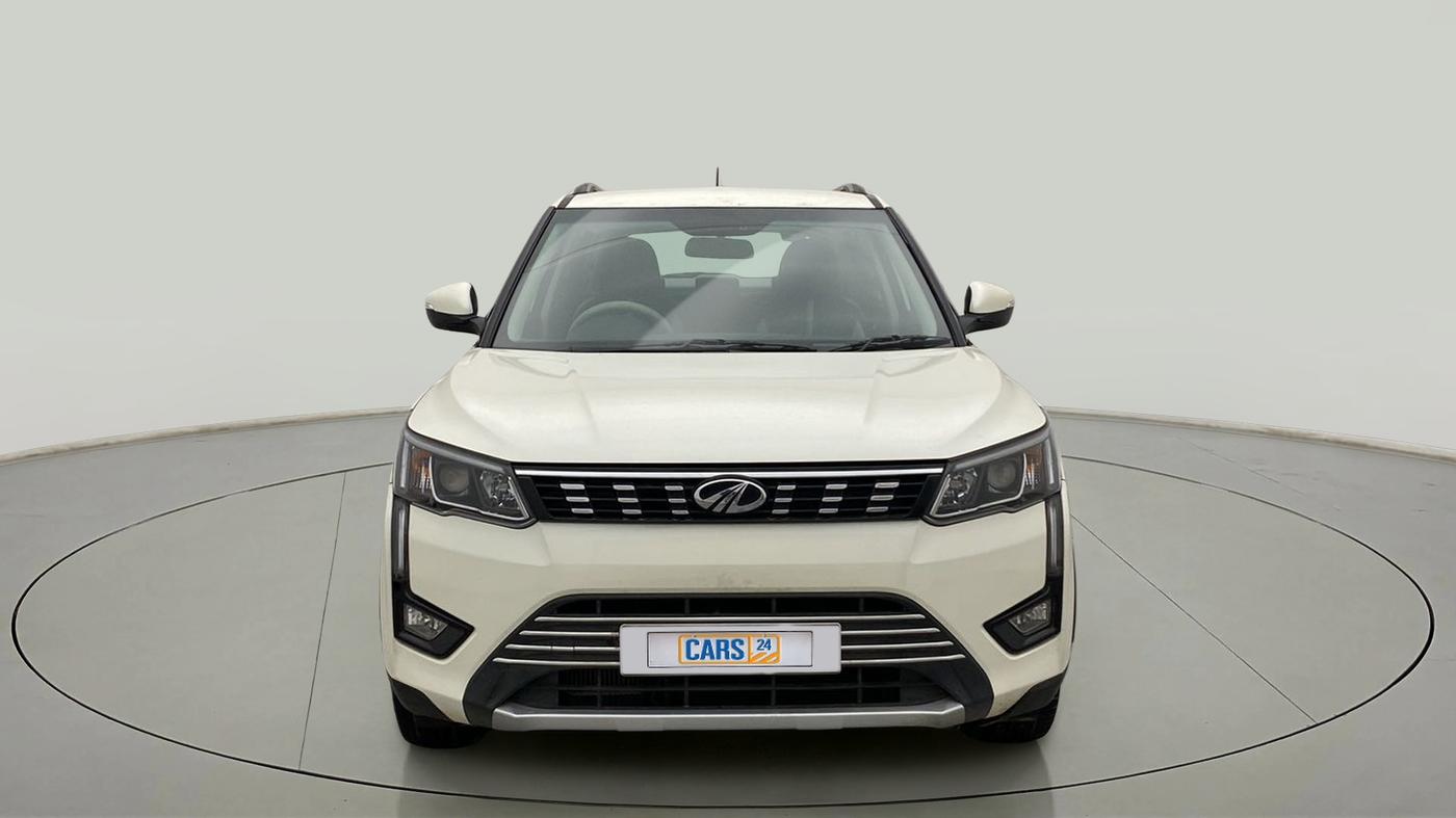 2020 Mahindra XUV300 W8 1.2 PETROL, Petrol, Manual, 32,115 km, Front