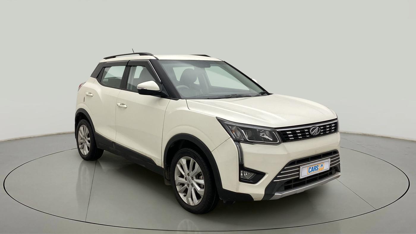 2020 Mahindra XUV300 W8 1.2 PETROL, Petrol, Manual, 32,115 km, SRP