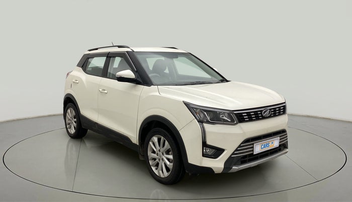 2020 Mahindra XUV300 W8 1.2 PETROL, Petrol, Manual, 32,115 km, Right Front Diagonal