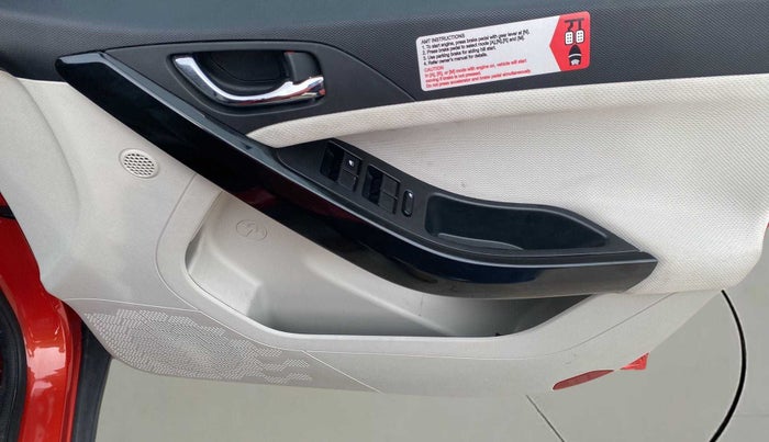 2023 Tata NEXON XZA PLUS SUNROOF DUAL TONE PETROL, Petrol, Automatic, 10,029 km, Driver Side Door Panels Control