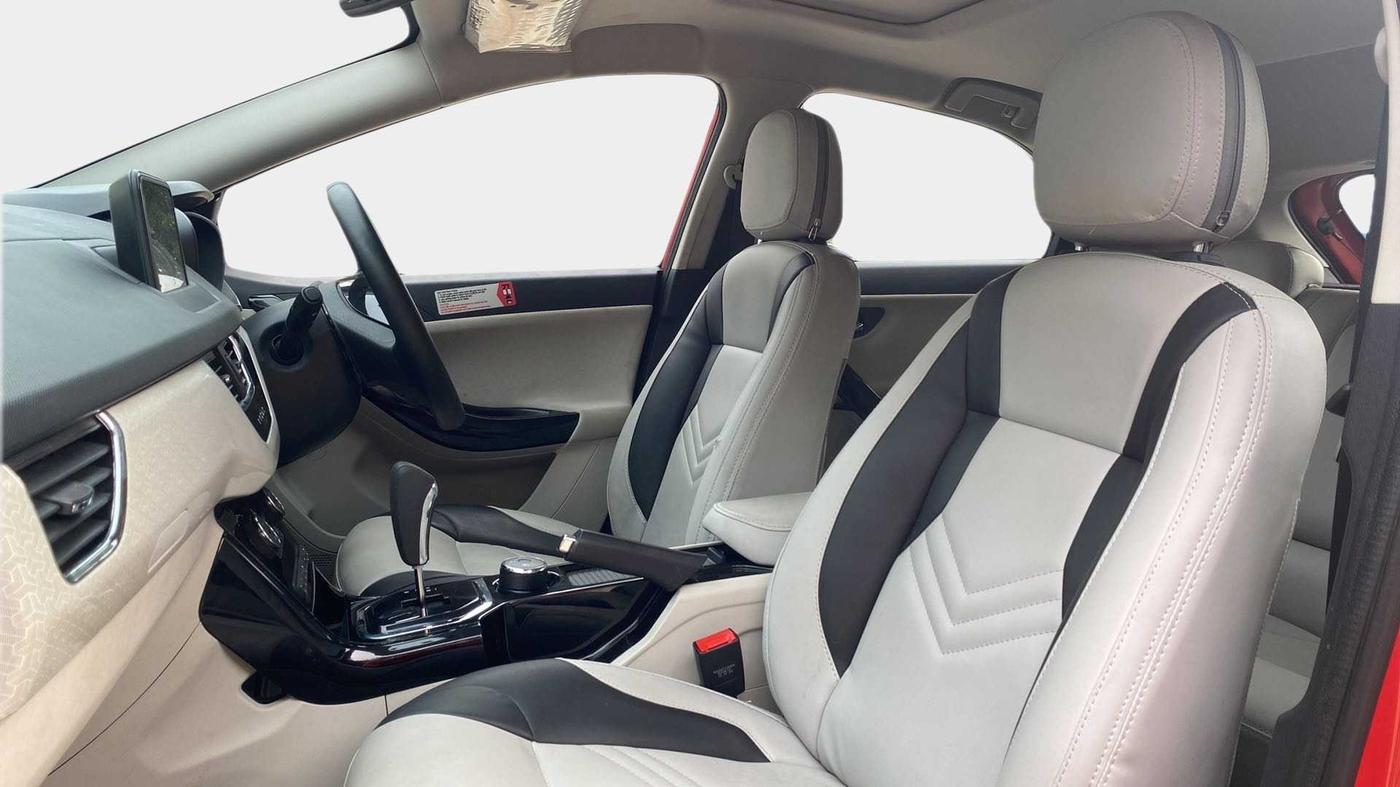 2023 Tata NEXON XZA PLUS SUNROOF DUAL TONE PETROL, Petrol, Automatic, 10,029 km, Right Side Front Door Cabin