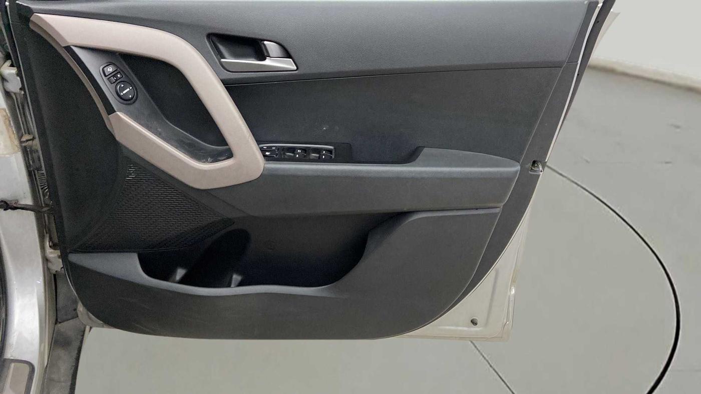 2017 Hyundai Creta SX PLUS AT 1.6 PETROL, Petrol, Automatic, 29,759 km, Driver Side Door Panels Control