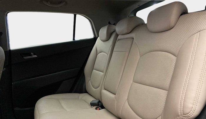 2017 Hyundai Creta SX PLUS AT 1.6 PETROL, Petrol, Automatic, 29,759 km, Right Side Rear Door Cabin