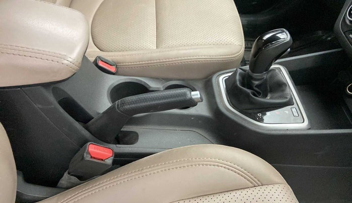 2017 Hyundai Creta SX PLUS AT 1.6 PETROL, Petrol, Automatic, 29,759 km, Gear Lever