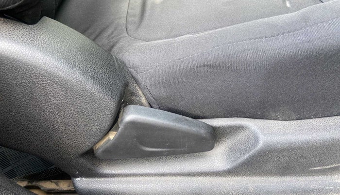 2018 Renault Kwid RXL, Petrol, Manual, 95,895 km, Driver Side Adjustment Panel