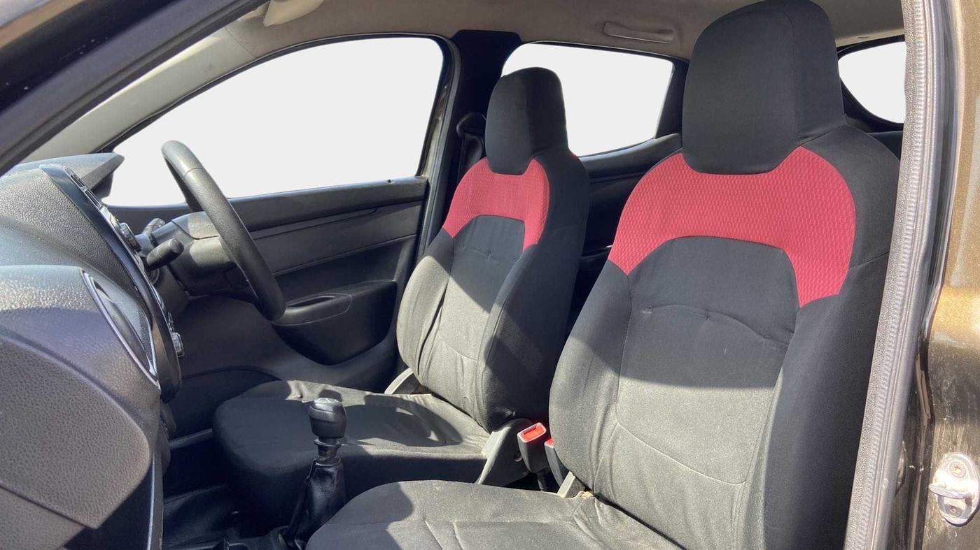 2018 Renault Kwid RXL, Petrol, Manual, 95,895 km, Right Side Front Door Cabin