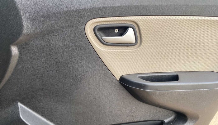 2019 Maruti Alto VXI, Petrol, Manual, 63,838 km, Driver Side Door Panels Control