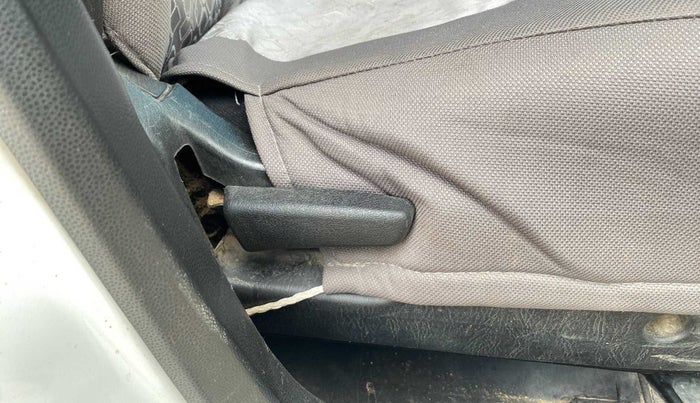 2019 Maruti Alto VXI, Petrol, Manual, 63,838 km, Driver Side Adjustment Panel